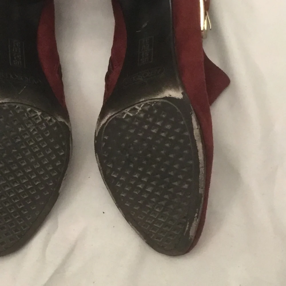 Aerosols women’s used red ankle heels